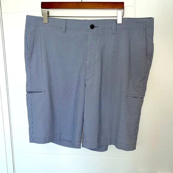 Cool Right Pinstripe Active Short - Picture 3 of 9